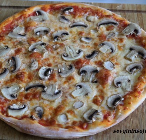 İtalyan Pizza Hamuru Tarifi Muhtesem Pizza Hamuru Ve Pizza Sosu